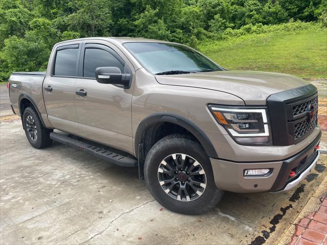 2024 Nissan Titan Crew Cab PRO-4X 4x4