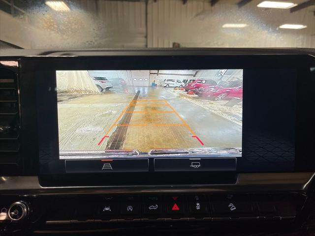 2024 GMC Sierra 1500 4WD Crew Cab Short Box Elevation with 3SB
