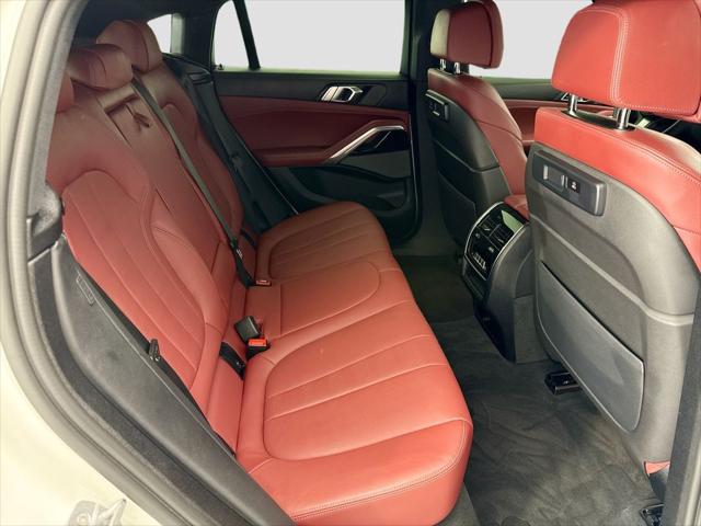 2022 BMW X6 M50i
