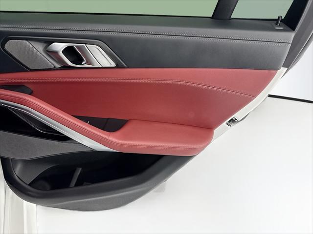 2022 BMW X6 M50i