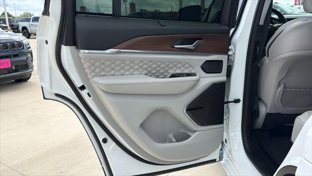 2022 Jeep Grand Cherokee Summit 4x4