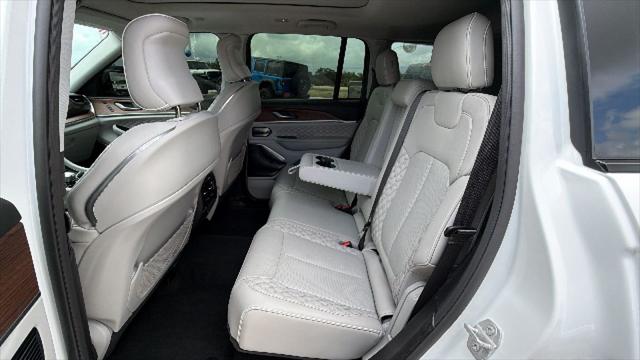 2022 Jeep Grand Cherokee Summit 4x4