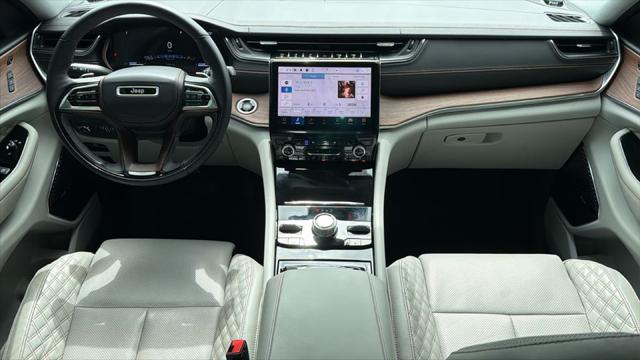 2022 Jeep Grand Cherokee Summit 4x4