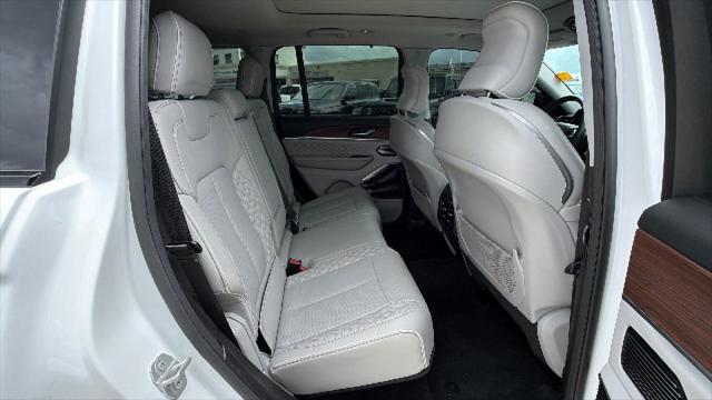 2022 Jeep Grand Cherokee Summit 4x4
