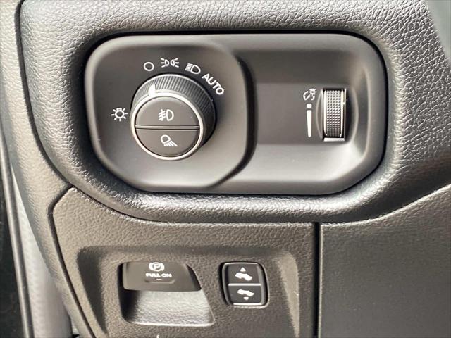 2022 Ram 1500 Big Horn Crew Cab 4x4 5'7" Box