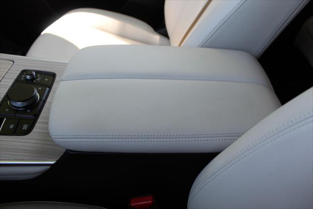 2024 Mazda X-90 Premium Plus