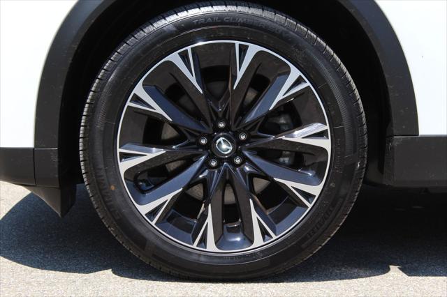 2024 Mazda X-90 Premium Plus