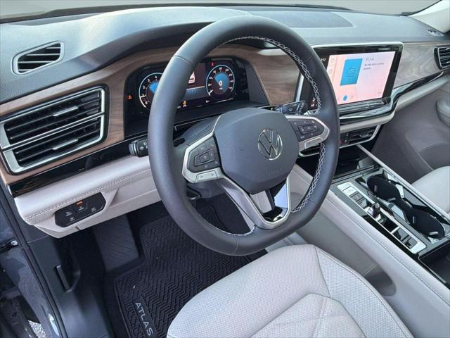 2026 Volkswagen Atlas SE with Technology