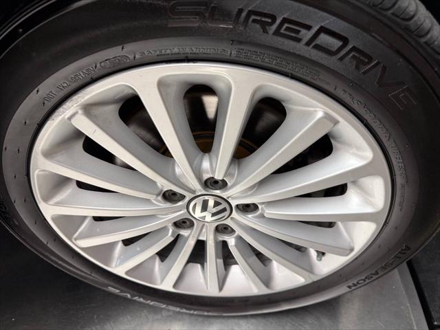 2016 Volkswagen Passat 1.8T SE