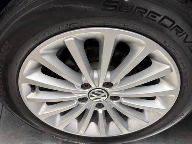 2016 Volkswagen Passat 1.8T SE
