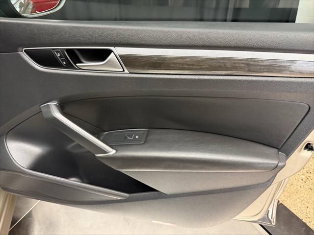 2016 Volkswagen Passat 1.8T SE