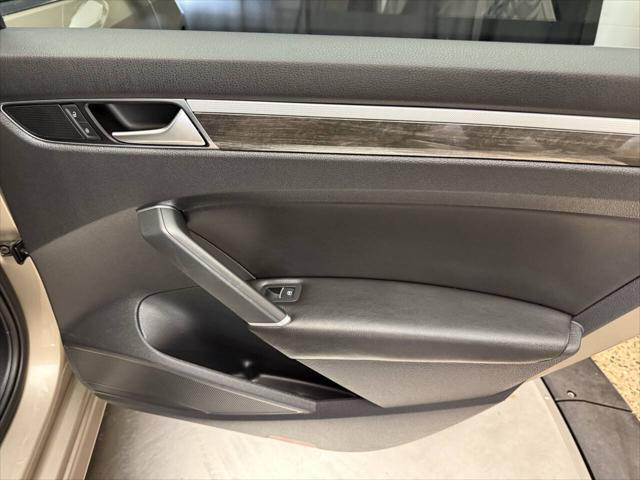 2016 Volkswagen Passat 1.8T SE