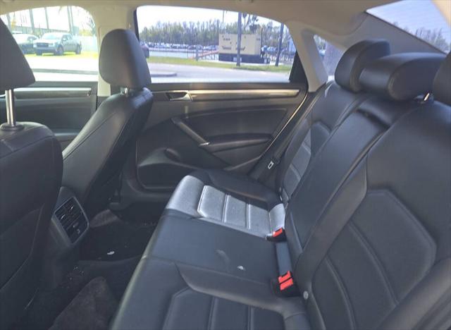 2018 Volkswagen Passat 2.0T SE