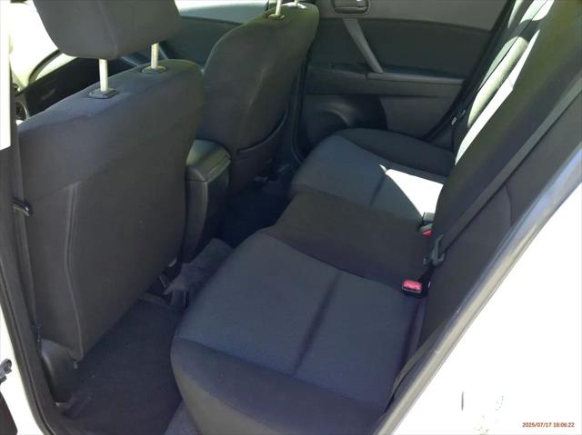2011 Mazda Mazda3 i Sport