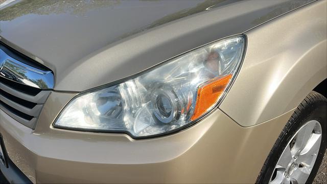 2010 Subaru Outback 2.5i Limited