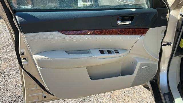 2010 Subaru Outback 2.5i Limited