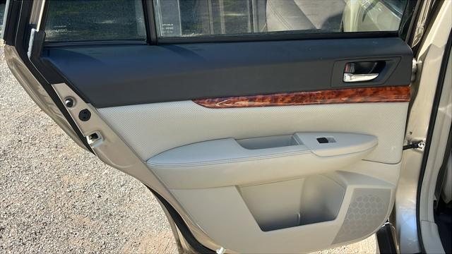 2010 Subaru Outback 2.5i Limited