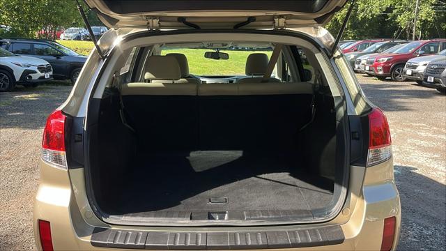 2010 Subaru Outback 2.5i Limited