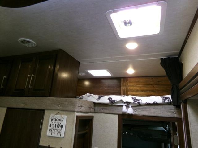 2017 Land Rover Heartland 41.5 feet long