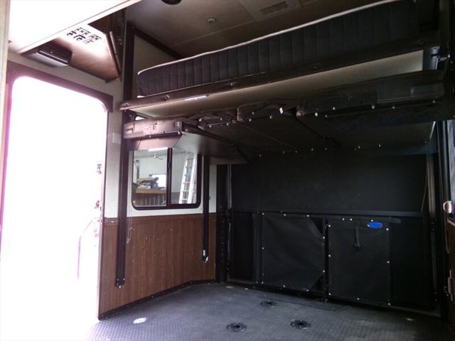 2017 Land Rover Heartland 41.5 feet long