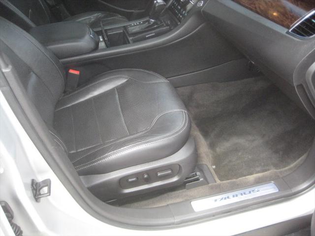 2018 Ford Taurus Limited