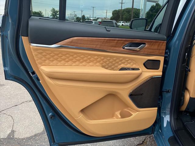 2026 Jeep Grand Cherokee L Summit 4x4