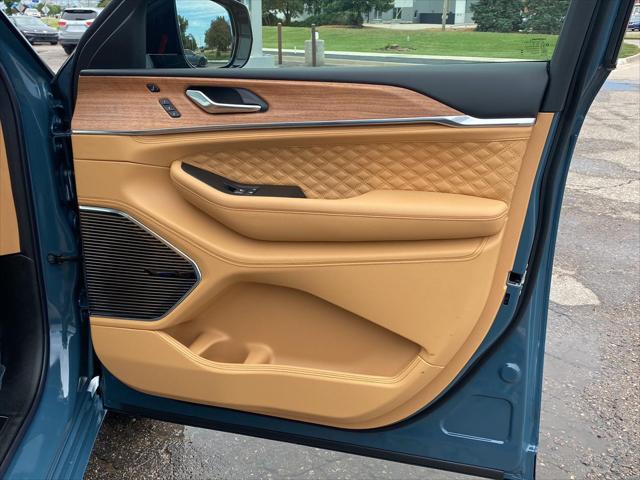 2026 Jeep Grand Cherokee L Summit 4x4