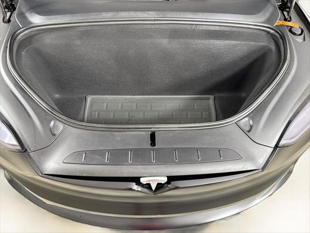 2022 Tesla Model X Plaid Tri Motor All-Wheel Drive