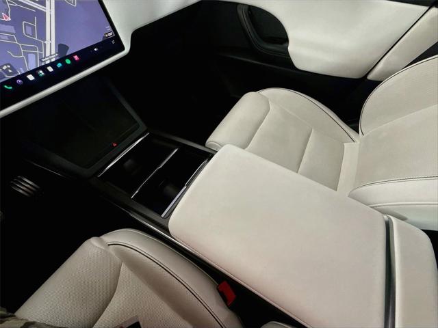 2022 Tesla Model X Plaid Tri Motor All-Wheel Drive