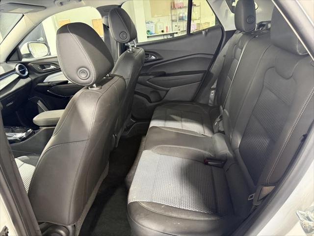 2025 Chevrolet Trax FWD LT
