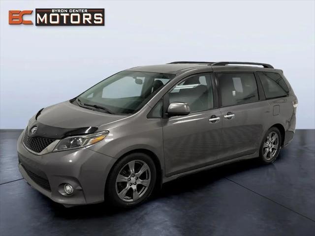 2017 Toyota Sienna SE 8 Passenger for sale in Byron Center, MI