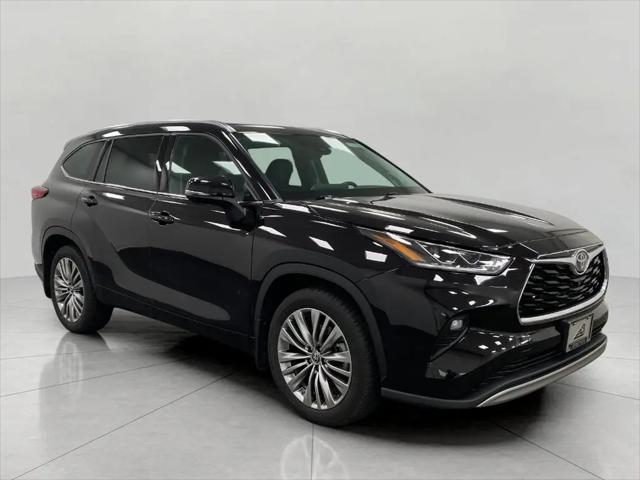 2021 Toyota Highlander Platinum for sale in Appleton, WI