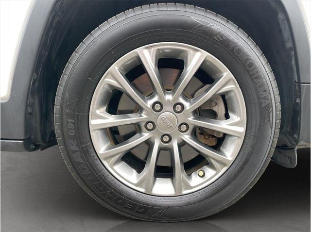 2019 Jeep Cherokee Latitude Plus FWD