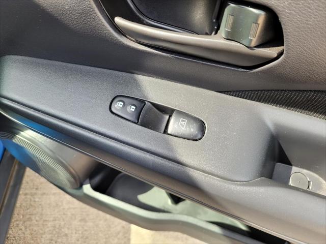 2024 Nissan Kicks S Xtronic CVT