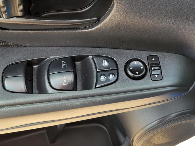2024 Nissan Kicks S Xtronic CVT