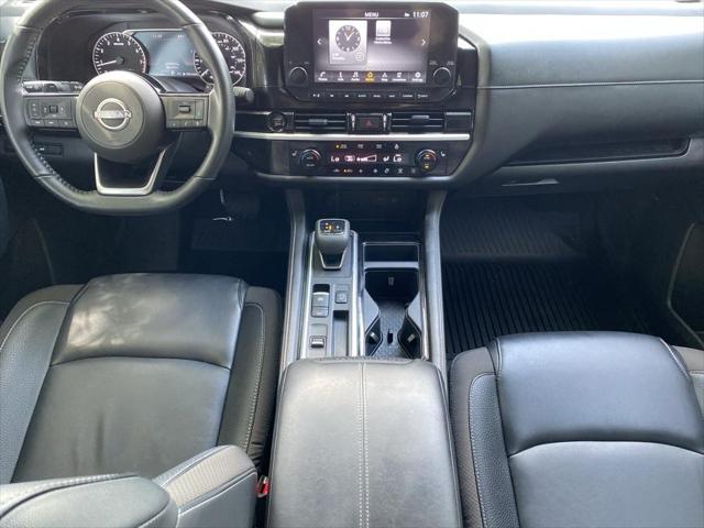 2025 Nissan Pathfinder SL FWD