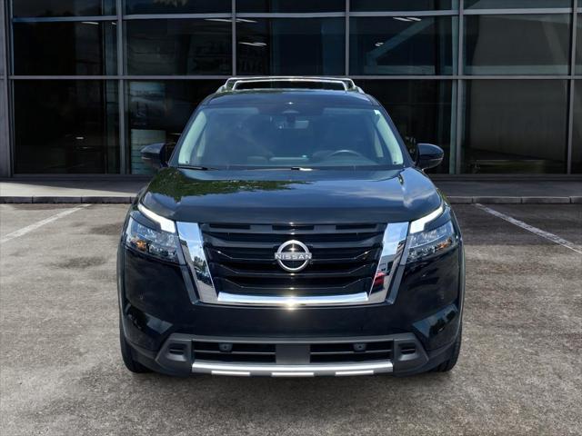 2025 Nissan Pathfinder SL FWD