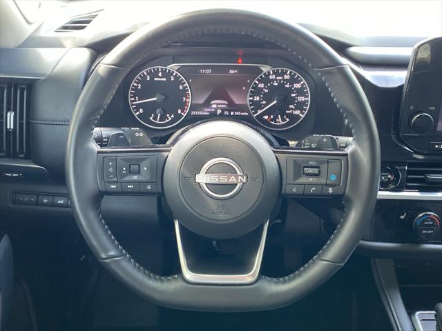 2025 Nissan Pathfinder SL FWD