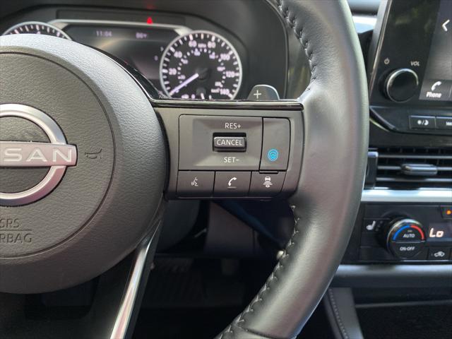 2025 Nissan Pathfinder SL FWD