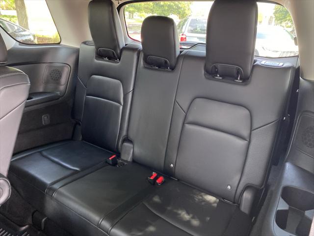 2025 Nissan Pathfinder SL FWD