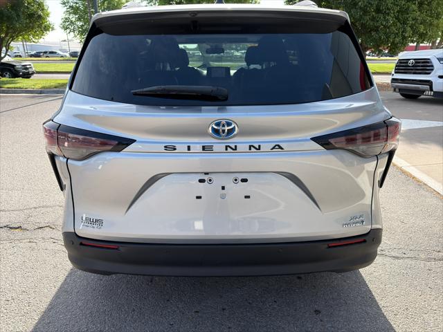 2023 Toyota Sienna XLE