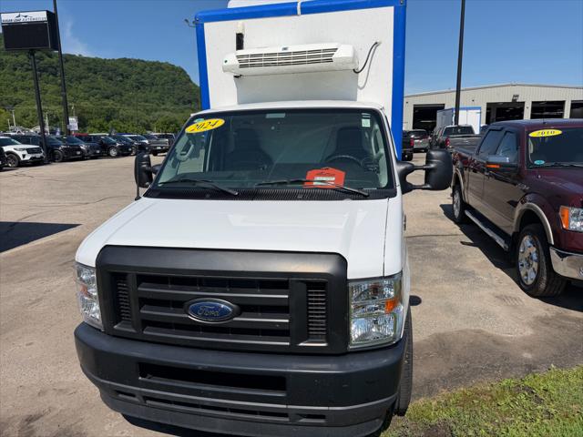 2024 Ford E-350 Cutaway Base