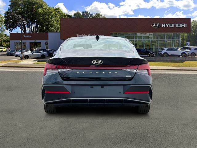 2025 Hyundai Elantra Hybrid Limited