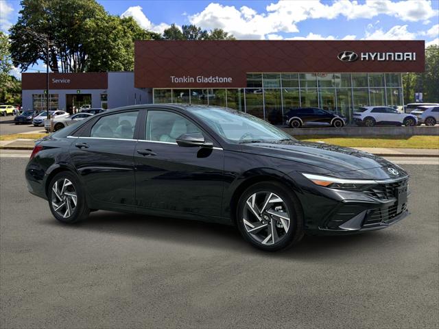 2025 Hyundai Elantra Hybrid Limited