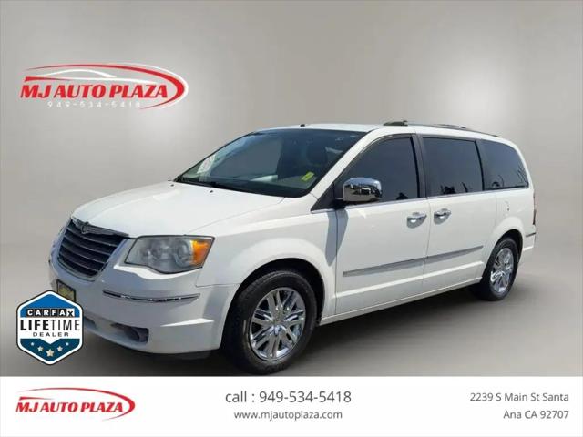 2008 Chrysler Town & Country Limited for sale in Santa Ana, CA