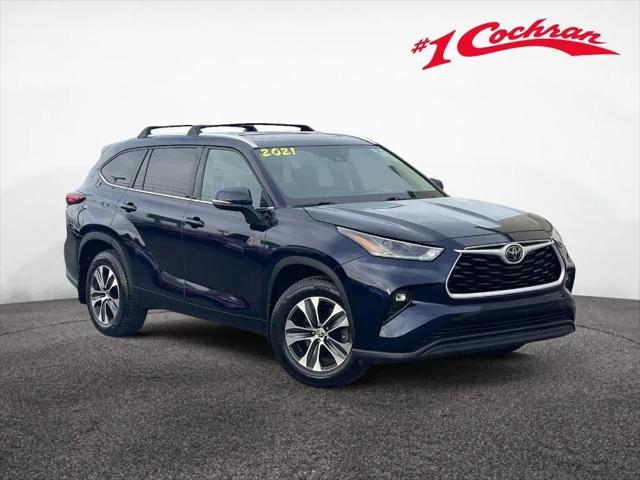2021 Toyota Highlander XLE for sale in Youngstown, OH