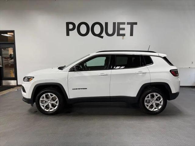 2024 Jeep Compass Latitude 4x4 for sale in Golden Valley, MN