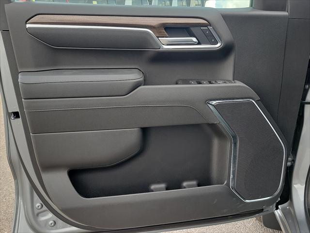 2026 Chevrolet Silverado 1500 4WD Crew Cab Standard Bed LT