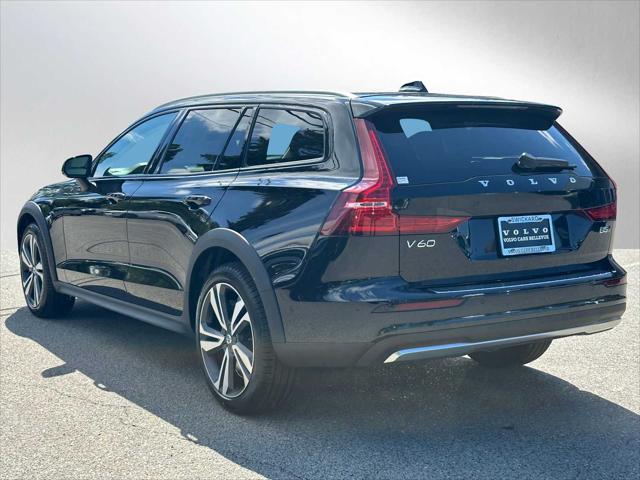 2026 Volvo V60 Cross Country Plus, B5 AWD Gas (mild hybrid)