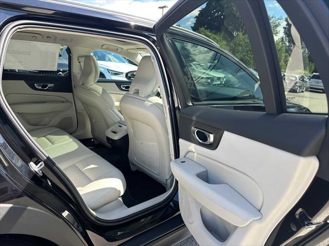 2026 Volvo V60 Cross Country Plus, B5 AWD Gas (mild hybrid)